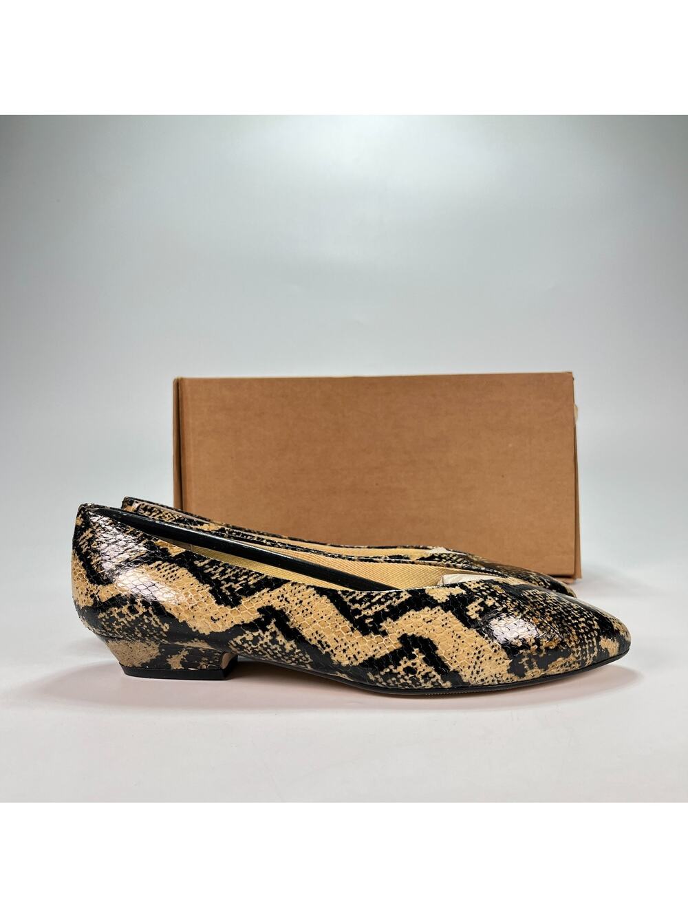 Vanna White Black Bone Snake Print Leather High Cut Ballet Flats Women's Sz 8.5M